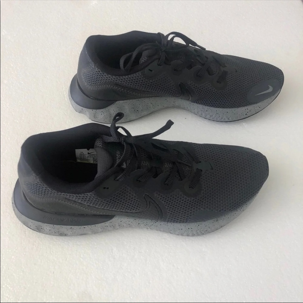 Nike Renew Run Mens Sneakers Size 11.5 US